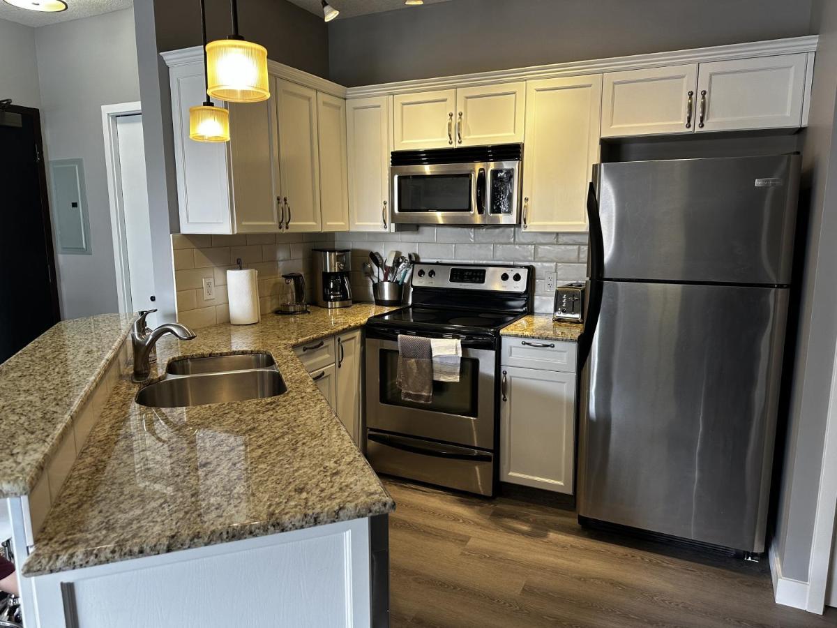 Luxury Two Queen Beds Condo - Grande Rockies Resort Indoor Parking Pool Hot Tub Gym Canmore Exteriér fotografie
